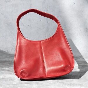 Coach Vintage Classic Legacy Ergo Shoulder Bag #9025 in Red Leather